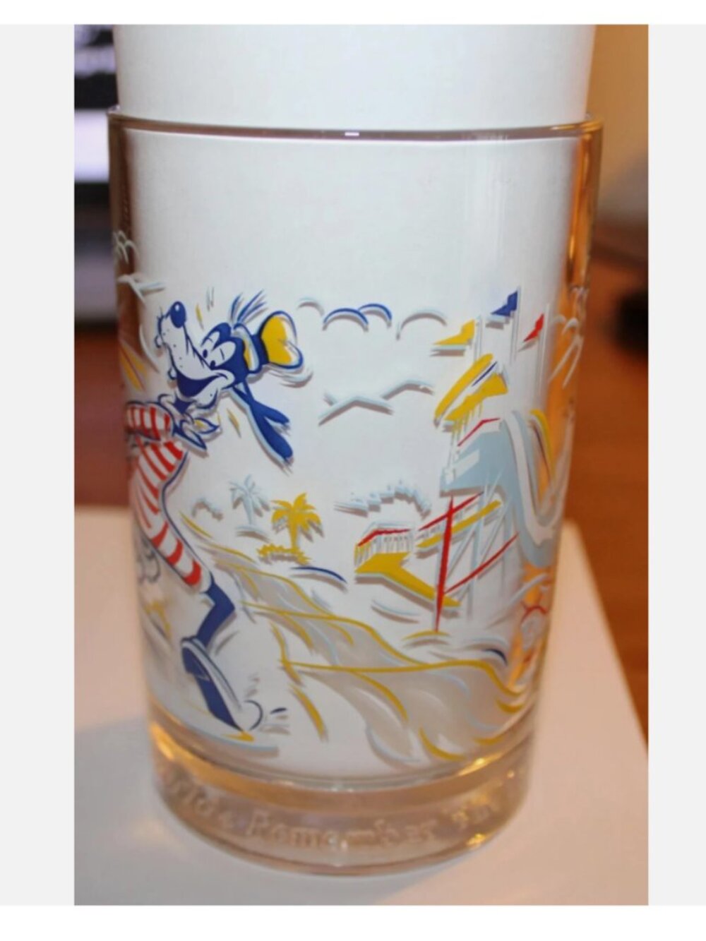 Walt Disney 25th Anniversary Character Glass Goofy Remember the Magic 1996